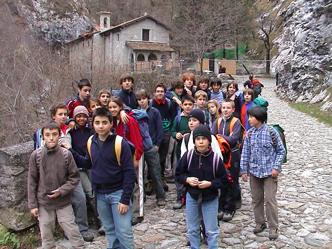 davanti all'eremo di S. Miro